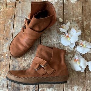 Sorel Yaquina Genuine Leather Booties